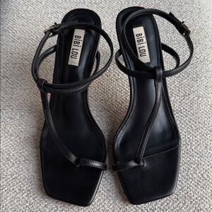 BiBi Lou Elegant Black Women's Sandals